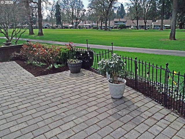 15597 Sw SUMMERFIELD Ln, Tigard, OR 97224