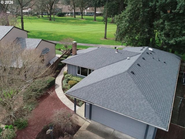 15597 Sw SUMMERFIELD Ln, Tigard, OR 97224