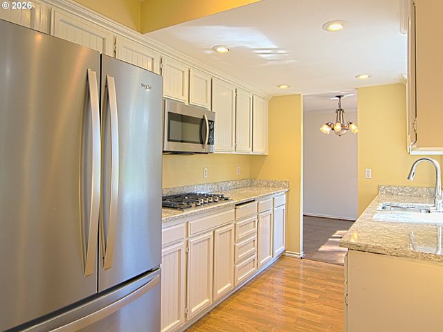 15597 Sw SUMMERFIELD Ln, Tigard, OR 97224