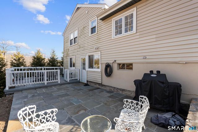 540 Lakeside Drive, Bridgeport, CT 06606