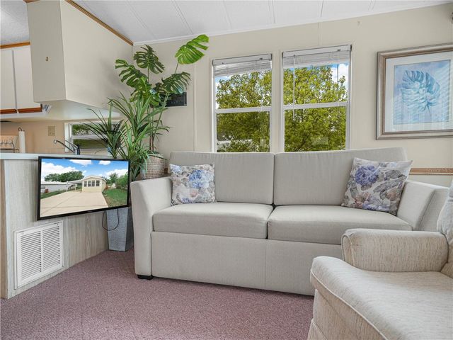 6 SILVERSIDES STREET, Lake Wales, FL 33898