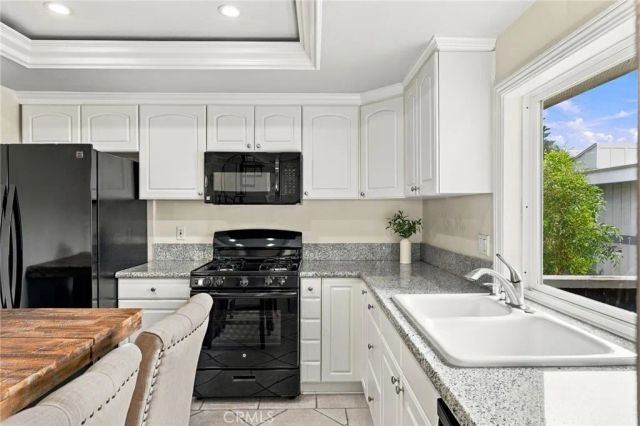 17042 Pacific Coast Highway 201, Huntington Beach, CA 92649