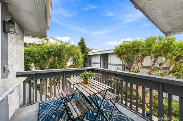 17042 Pacific Coast Highway 201, Huntington Beach, CA 92649