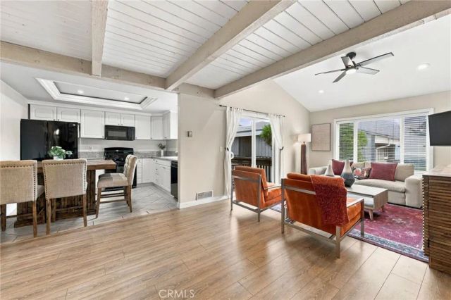 17042 Pacific Coast Highway 201, Huntington Beach, CA 92649