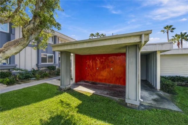 17042 Pacific Coast Highway 201, Huntington Beach, CA 92649