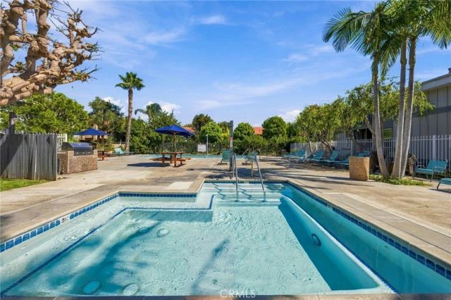 17042 Pacific Coast Highway 201, Huntington Beach, CA 92649