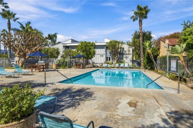 17042 Pacific Coast Highway 201, Huntington Beach, CA 92649