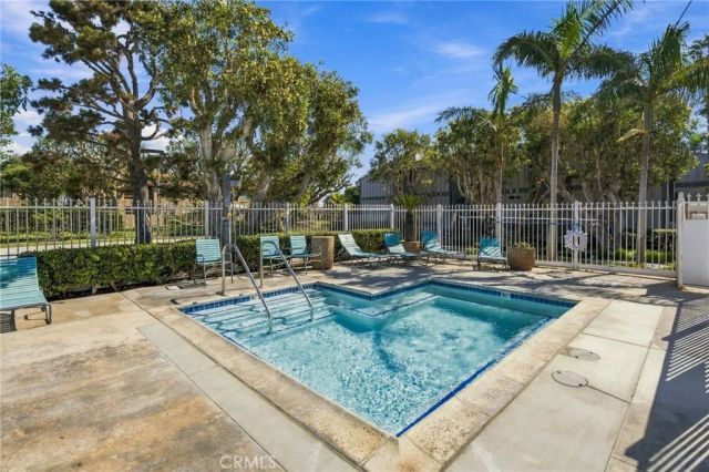 17042 Pacific Coast Highway 201, Huntington Beach, CA 92649