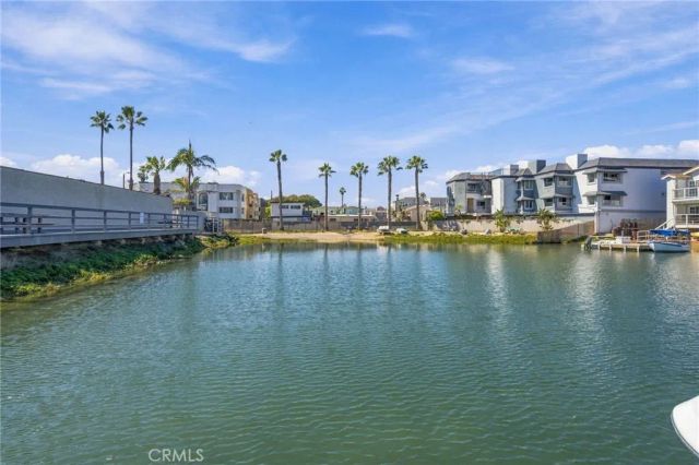 17042 Pacific Coast Highway 201, Huntington Beach, CA 92649