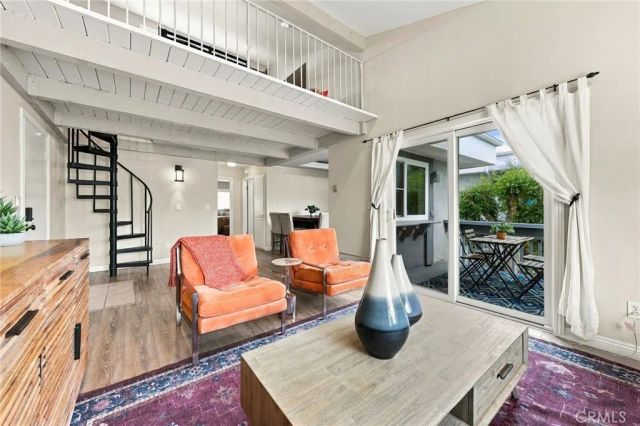 17042 Pacific Coast Highway 201, Huntington Beach, CA 92649