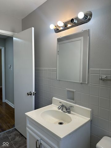 2107 W Coil Street, Indianapolis, IN 46260