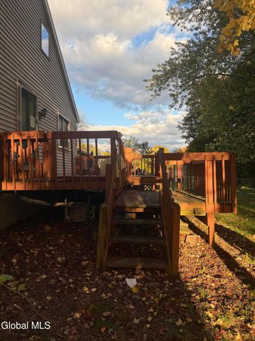 42 Hackett Street, Bethlehem, NY 12158