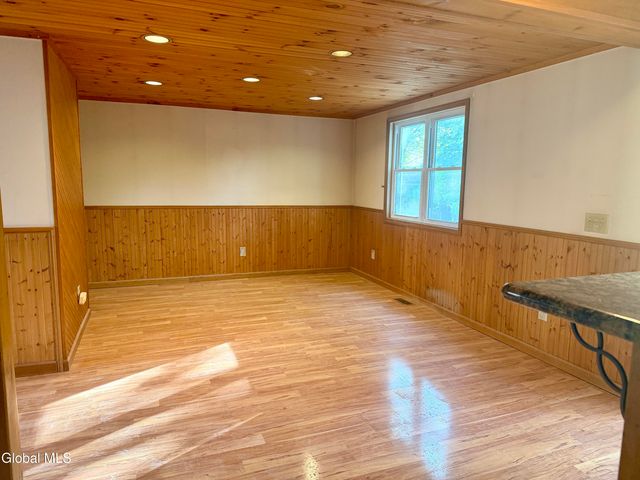 42 Hackett Street, Bethlehem, NY 12158