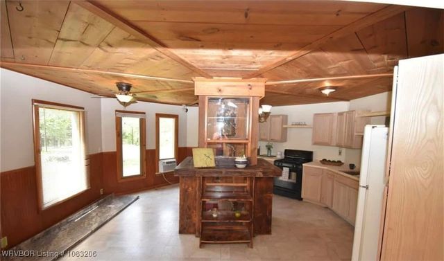 99294 S 4630 Road, Sallisaw, OK 74955