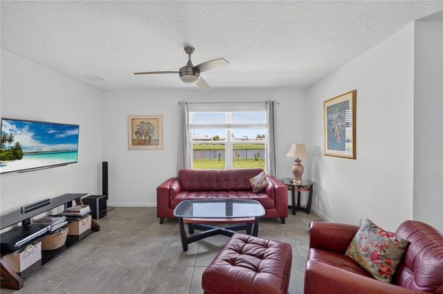 2233 Stratton Terrace SW, Vero Beach, FL 32968
