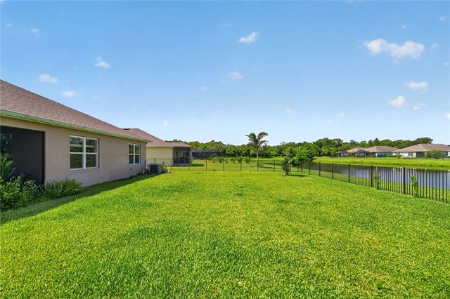 2233 Stratton Terrace SW, Vero Beach, FL 32968