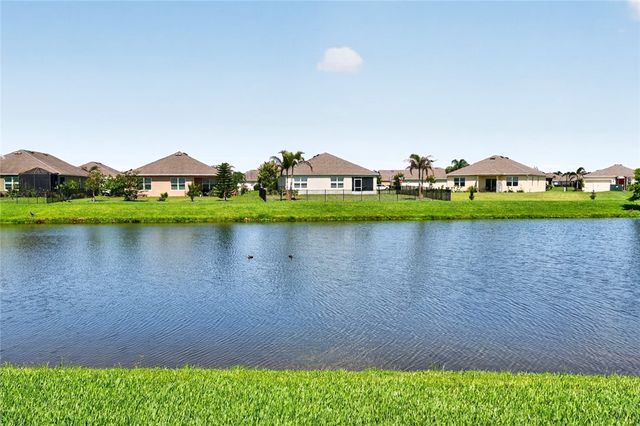 2233 Stratton Terrace SW, Vero Beach, FL 32968