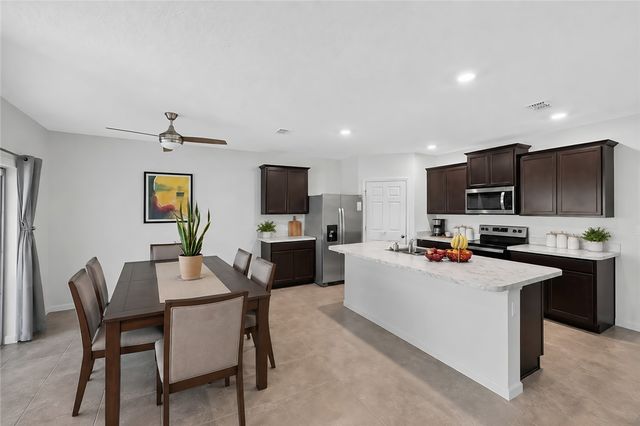 2233 Stratton Terrace SW, Vero Beach, FL 32968
