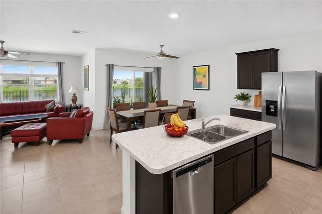2233 Stratton Terrace SW, Vero Beach, FL 32968