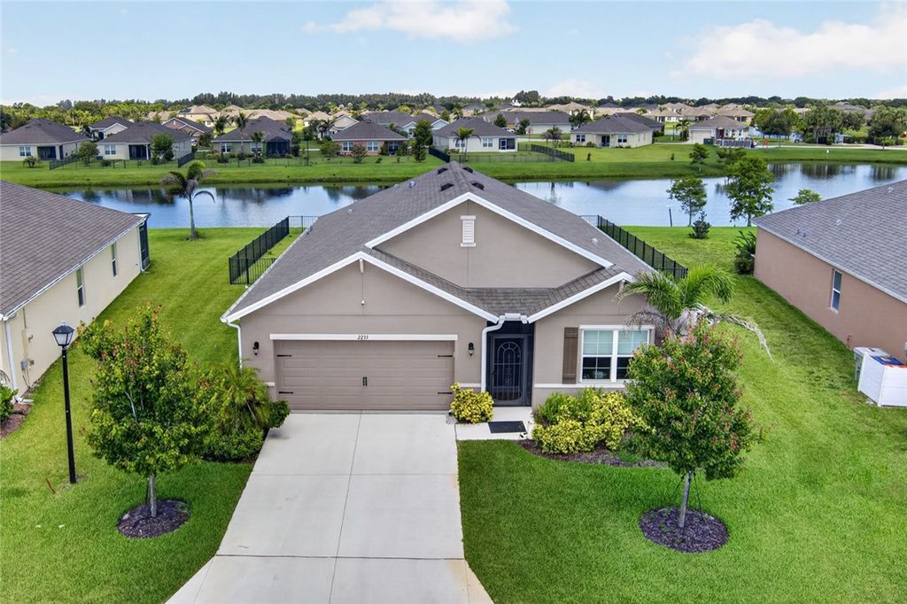 2233 Stratton Terrace SW, Vero Beach, FL 32968