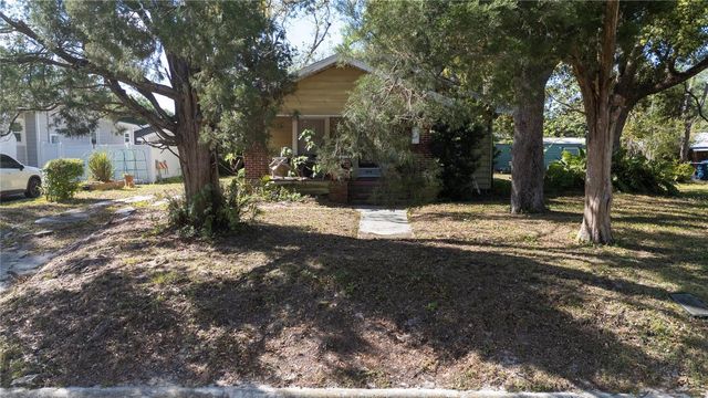 212 W LAMBRIGHT STREET, Tampa, FL 33604