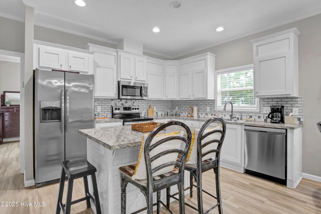 5459 Cardinal Road SW, Ocean Isle Beach, NC 28469