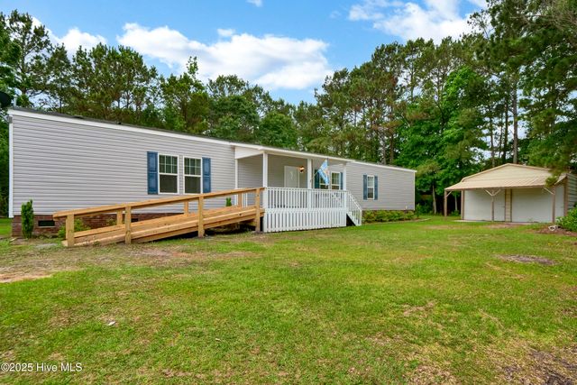 5459 Cardinal Road SW, Ocean Isle Beach, NC 28469
