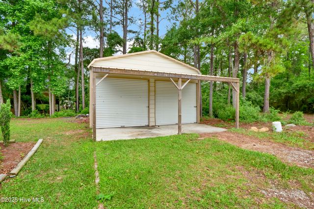 5459 Cardinal Road SW, Ocean Isle Beach, NC 28469