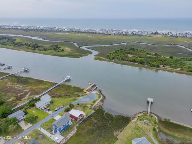 5459 Cardinal Road SW, Ocean Isle Beach, NC 28469