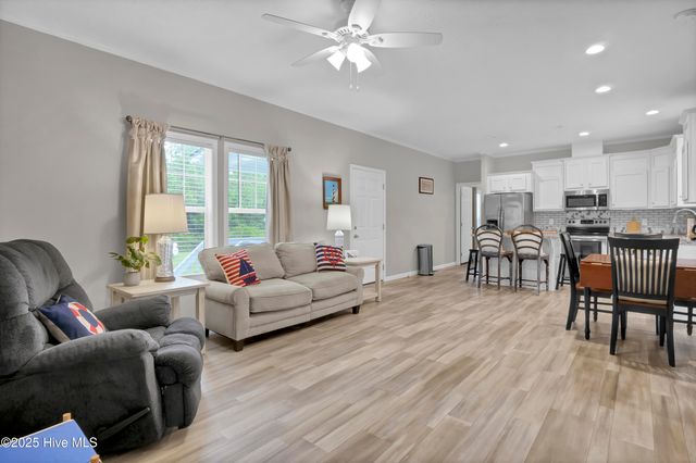 5459 Cardinal Road SW, Ocean Isle Beach, NC 28469