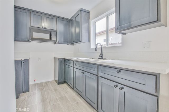 975 E 43rd, Los Angeles, CA 90011