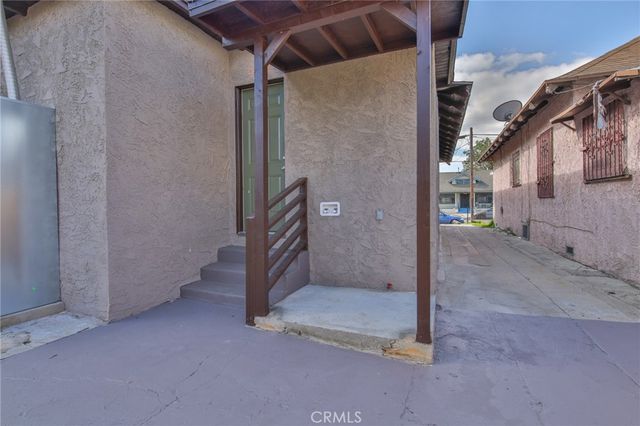 975 E 43rd, Los Angeles, CA 90011