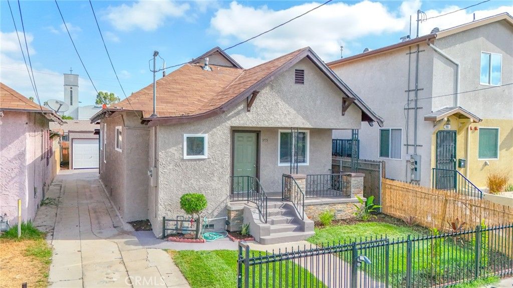 975 E 43rd, Los Angeles, CA 90011