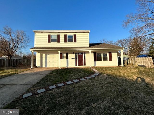 7 ELK LN, Newark, DE 19713