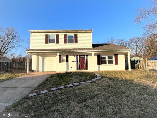 7 ELK LN, Newark, DE 19713
