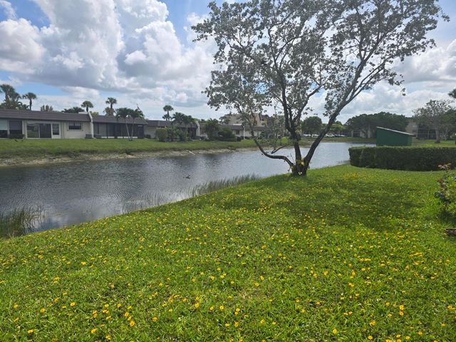 108 Lake Nancy, West Palm Beach, FL 33411