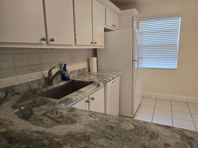 108 Lake Nancy, West Palm Beach, FL 33411