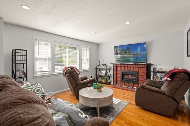 62 Michael Rd, Dracut, MA 01826