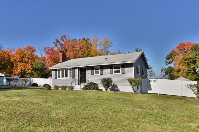 62 Michael Rd, Dracut, MA 01826