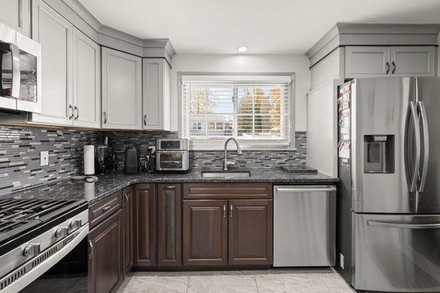 62 Michael Rd, Dracut, MA 01826