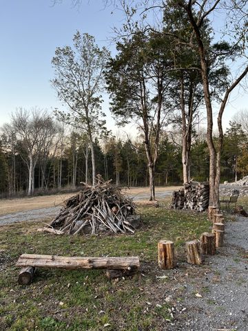 8434 Covington Rd, Eagleville, TN 37060