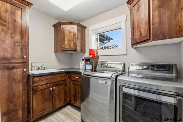8121 N 163rd Avenue, Bennington, NE 68007