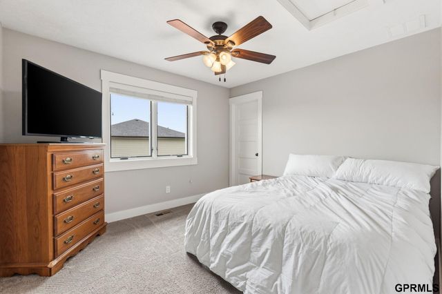 8121 N 163rd Avenue, Bennington, NE 68007