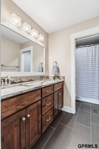8121 N 163rd Avenue, Bennington, NE 68007