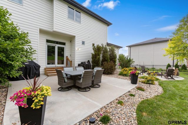 8121 N 163rd Avenue, Bennington, NE 68007