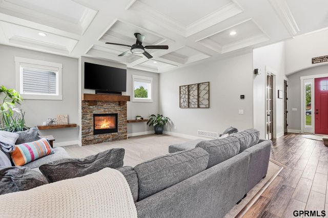 8121 N 163rd Avenue, Bennington, NE 68007