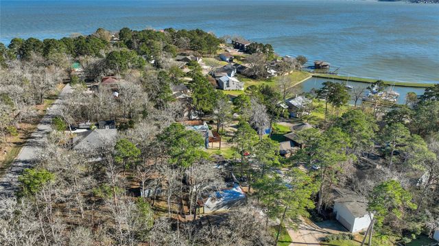 101 Harbour Row Drive, Coldspring, TX 77331