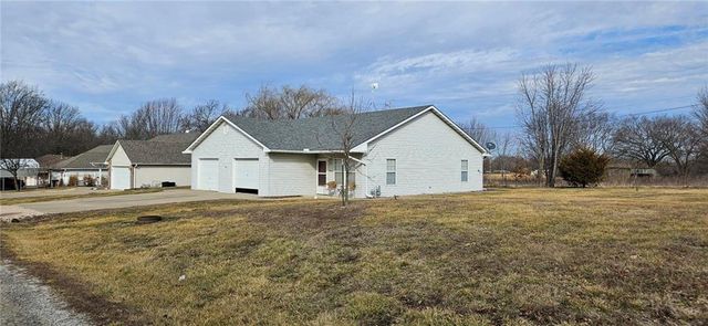 304 E 16th Street, Holden, MO 64040