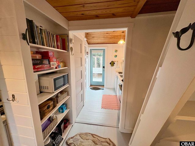 30 Poker Players Lot 3, Ocracoke, NC 27960