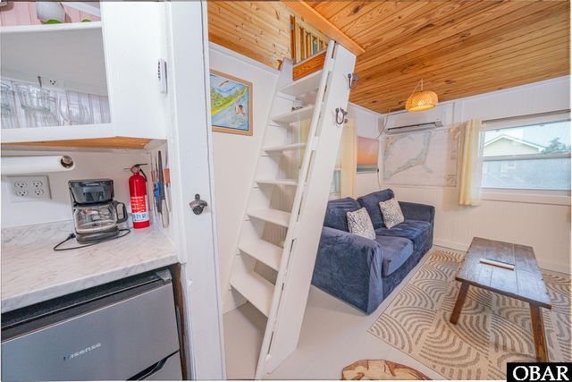 30 Poker Players Lot 3, Ocracoke, NC 27960